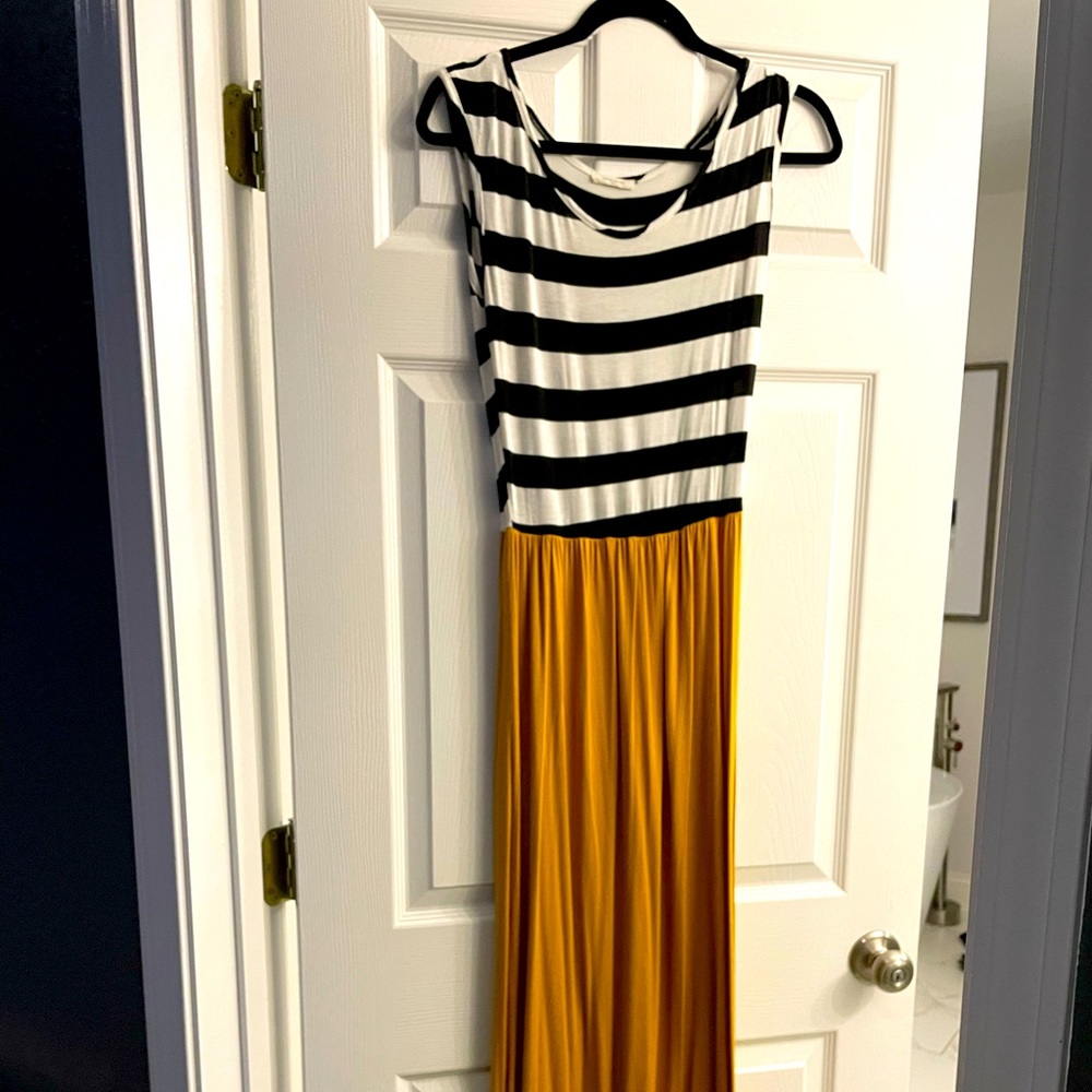 Women’s Maxi Dress